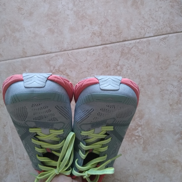 Hoka Tracer 2 size 9.5 - Picture 3 of 8